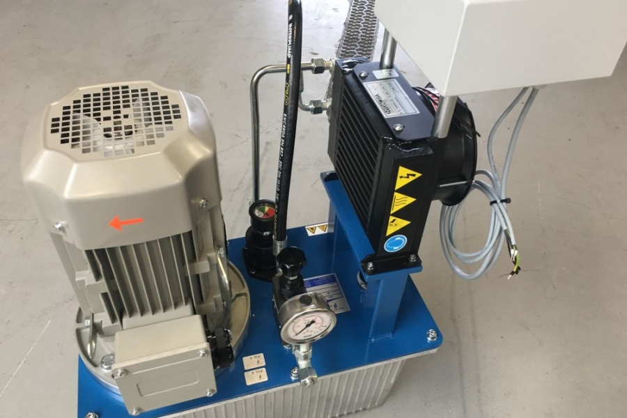 Hydraulikaggregate Sonderlösung 9 Hydraulikaggregat-mit-Klemmkasten