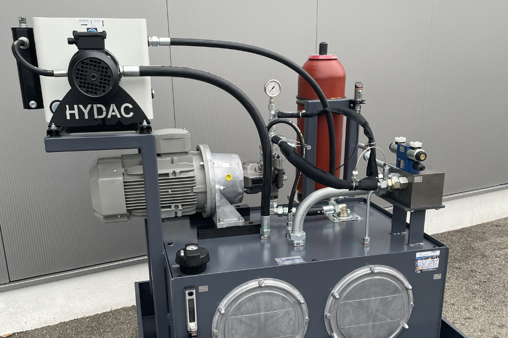 Hydraulikaggregate Sonderlösung 11 Hydraulikaggregat mit Druckspeicher